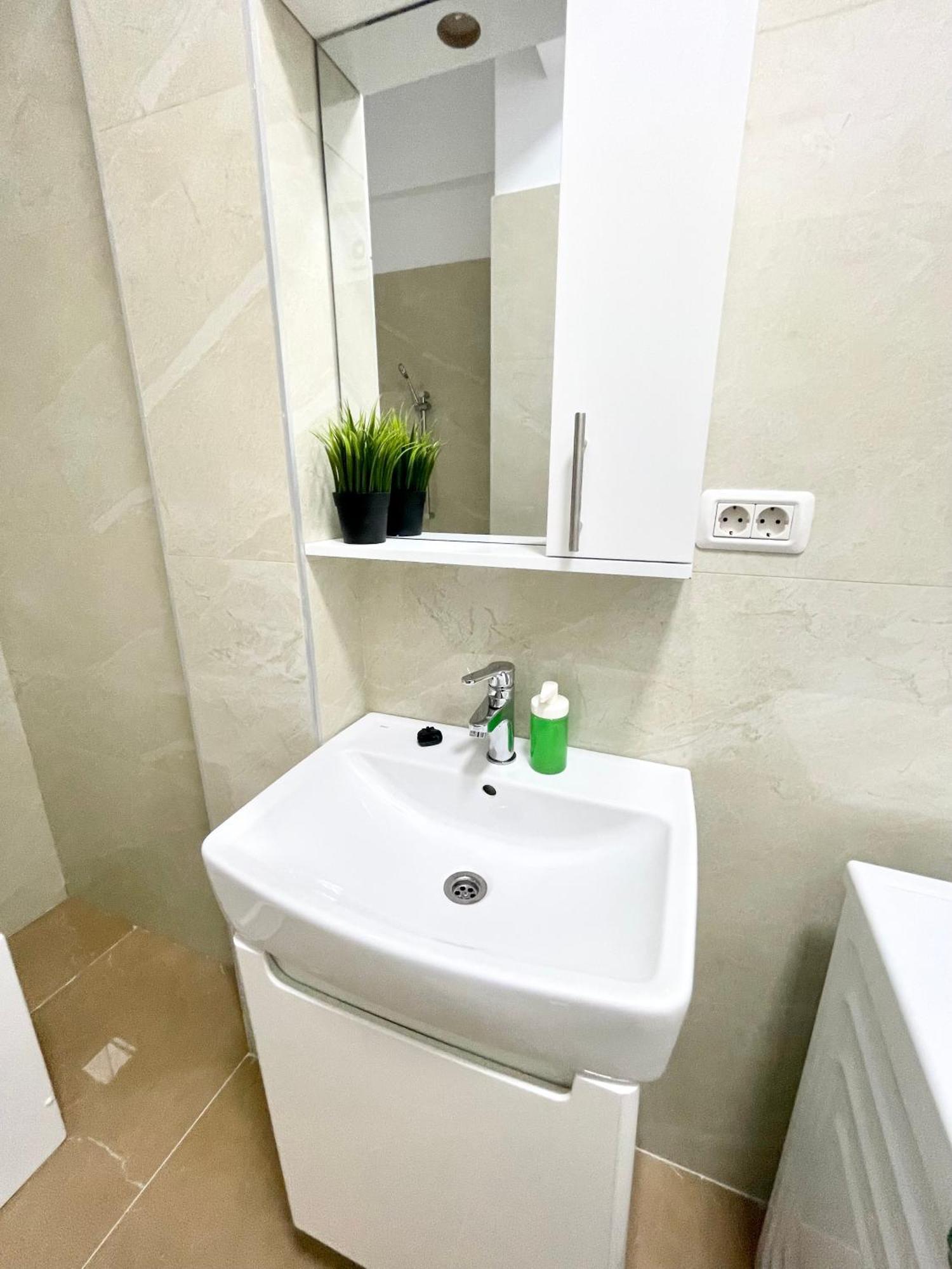 Apartament Adress Cd23 Bucureşti